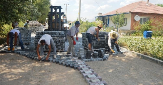 GEDİKLİ'DE ALTYAPI VE YOL YAPIMI TAMAMLANMAK ÜZERE