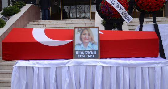 Kansere yenik düşen polis memuru Hülya Özdemir son yolculuğuna uğurlandı