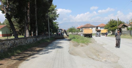 KARAHÜYÜKAFŞARI MAHALLESİNDE YOL ÇALIŞMALARI BAŞLADI