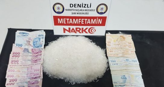 Mutfak dolabından uyuşturucu çıktı