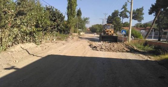 YEŞİLDERE VE DODURGA'DA YOL ÇALIŞMASI