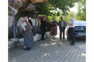 BAŞKAN ŞEVKAN ŞEHİT AİLELERİNİ BU BAYRAM DA YALNIZ BIRAKMADI