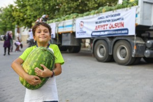 Büyükşehir ile hem üretici, hem vatandaş kazanıyor