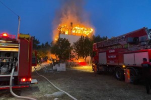 Denizli’de 2 katlı binada çıkan yangında bir kişi hayatını kaybetti